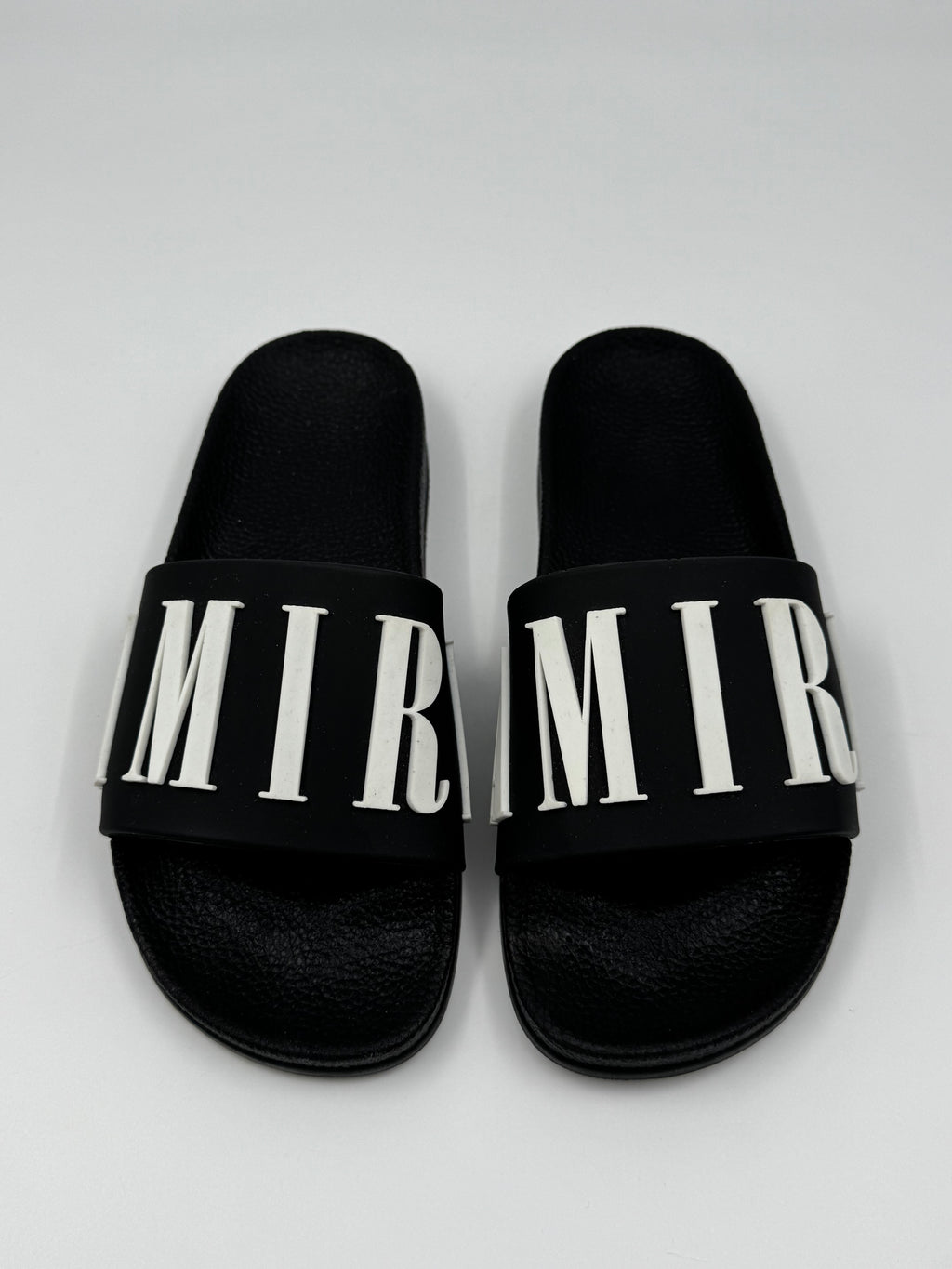 Claquette Amiri