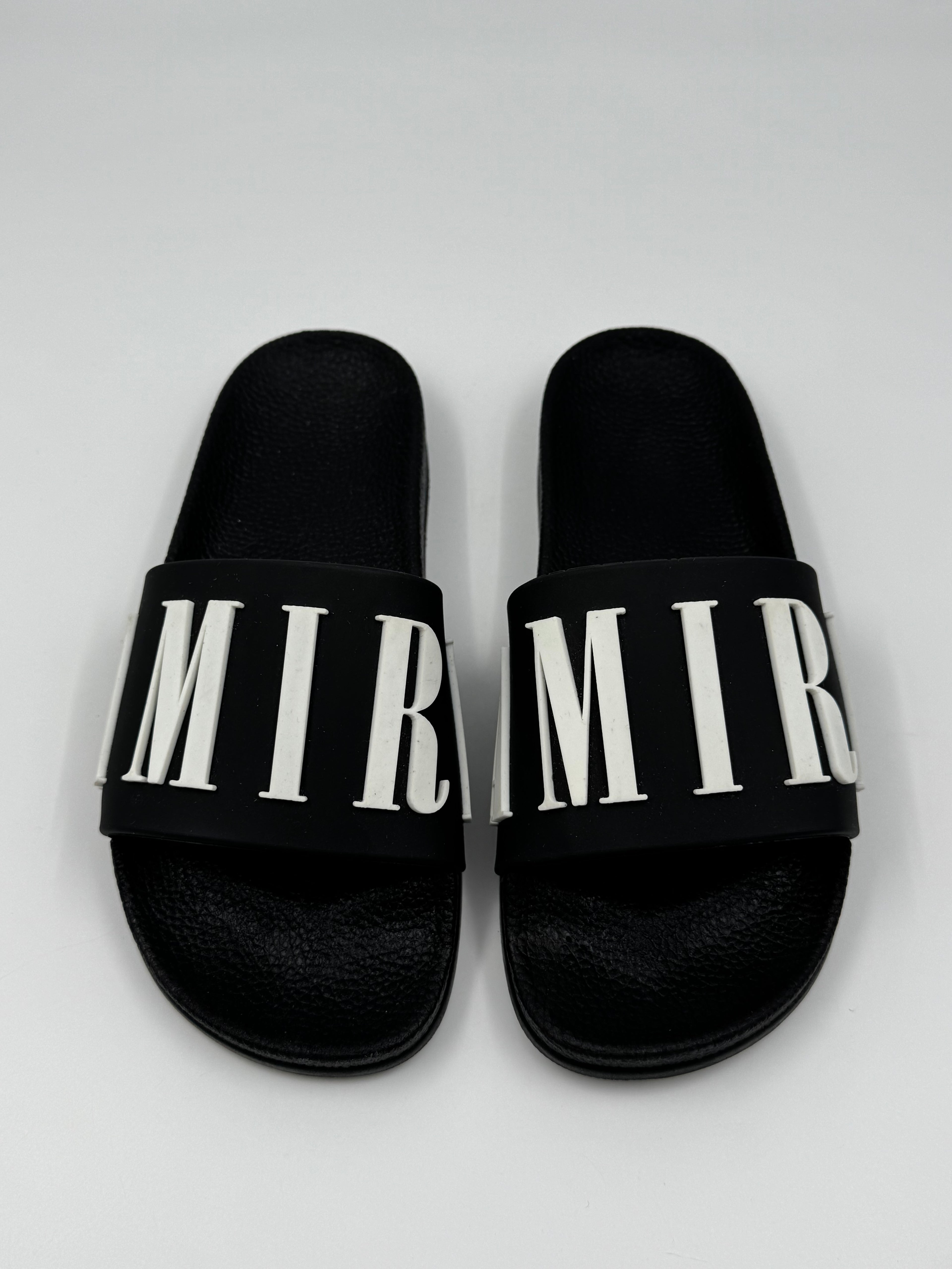 Claquette Amiri