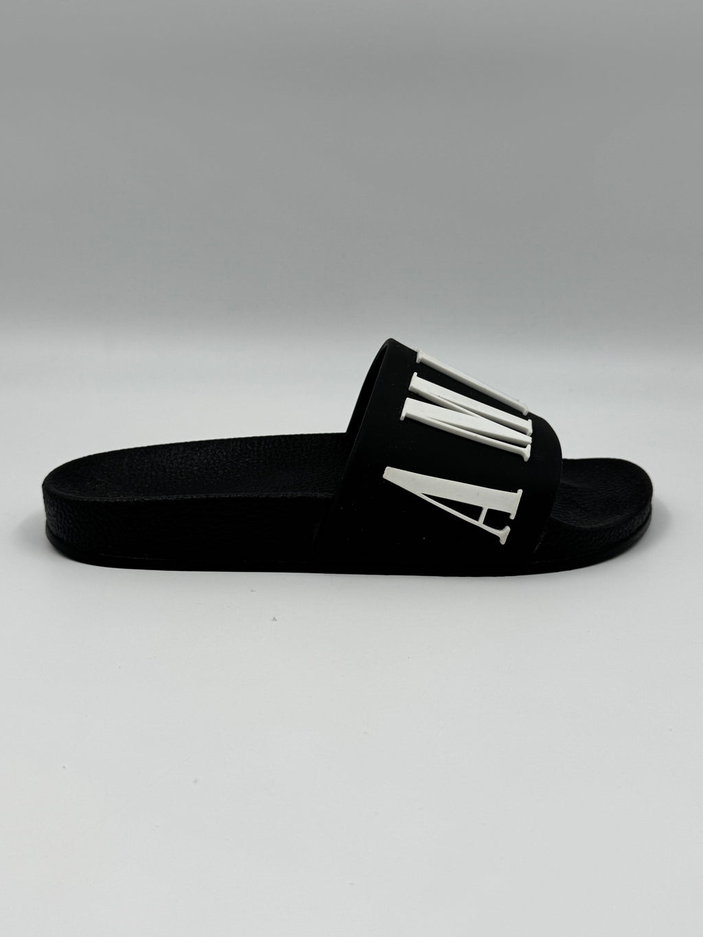 Claquette Amiri