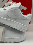 Nike Air Force 1 Triple White