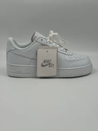 Nike Air Force 1 Triple White