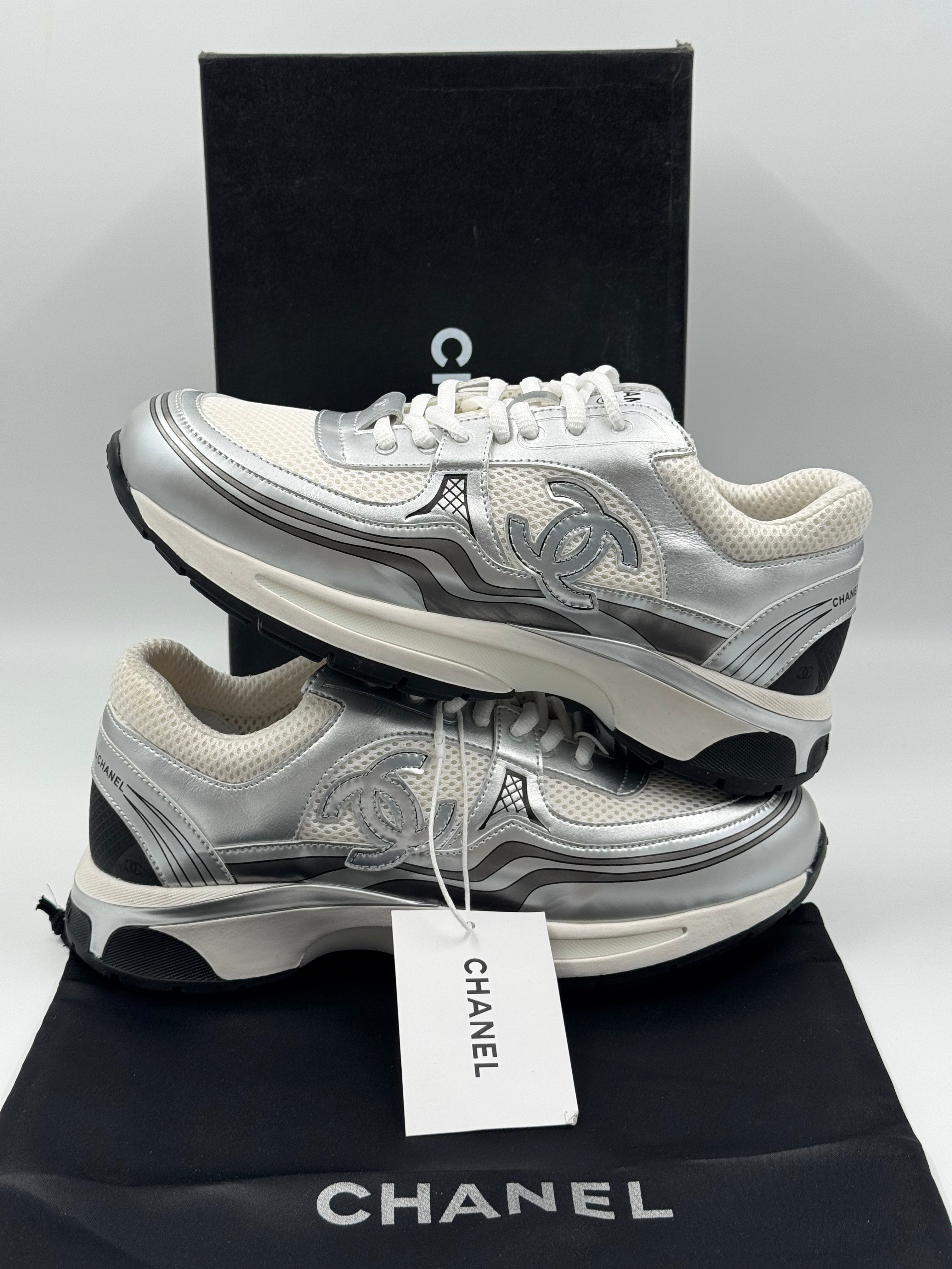 Chanel Runner