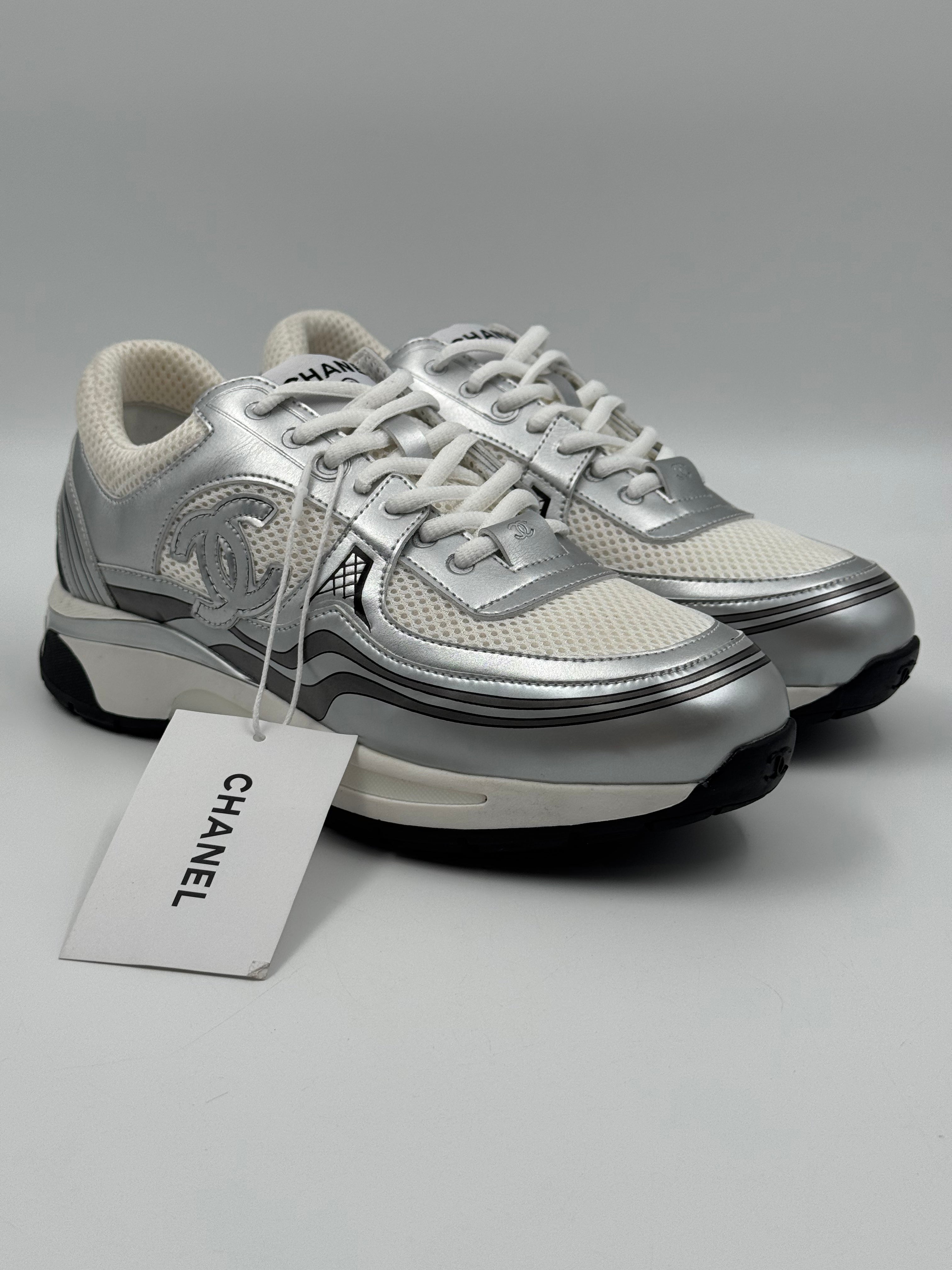 Chanel Runner
