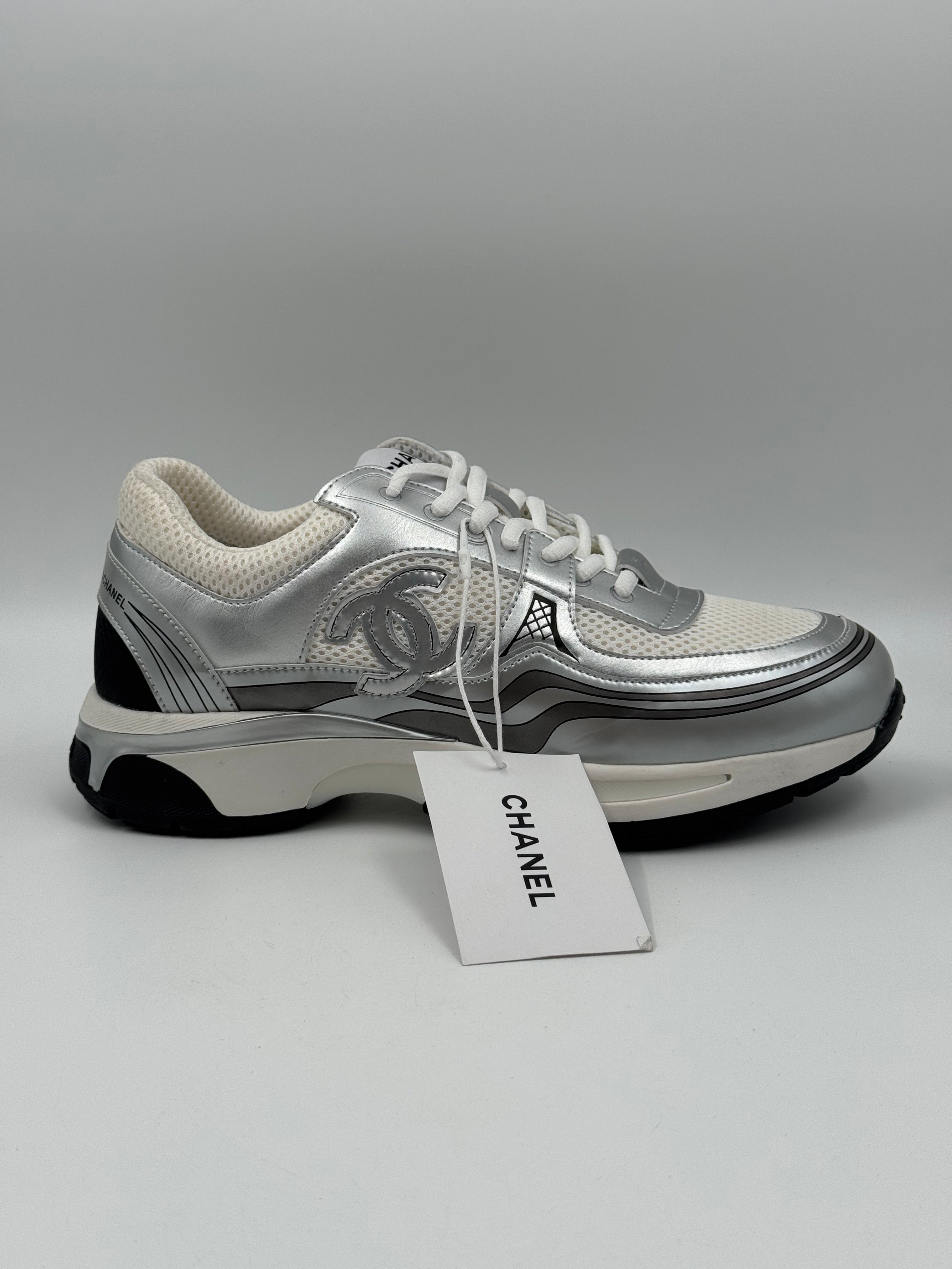 Chanel Runner