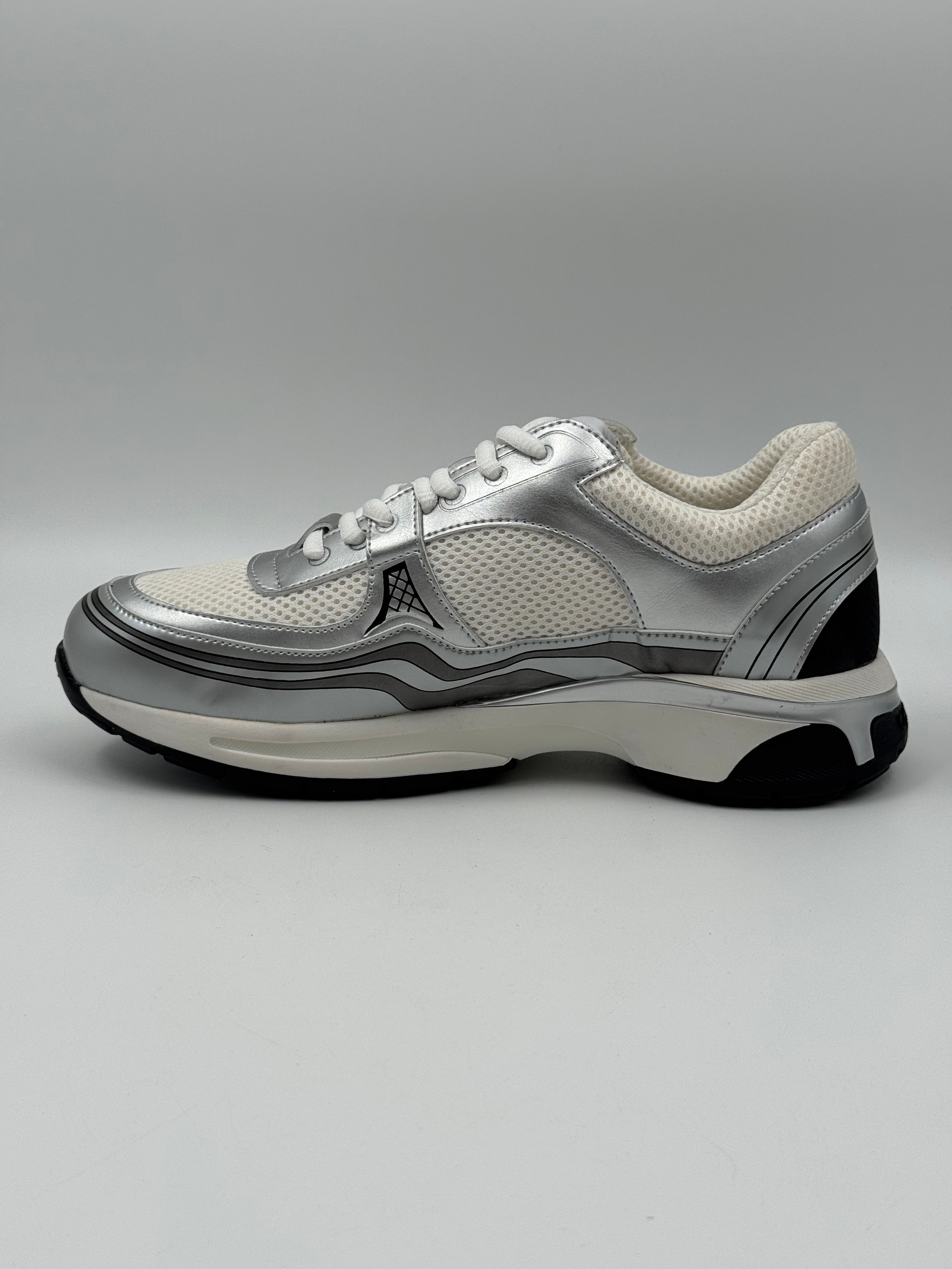 Chanel Runner