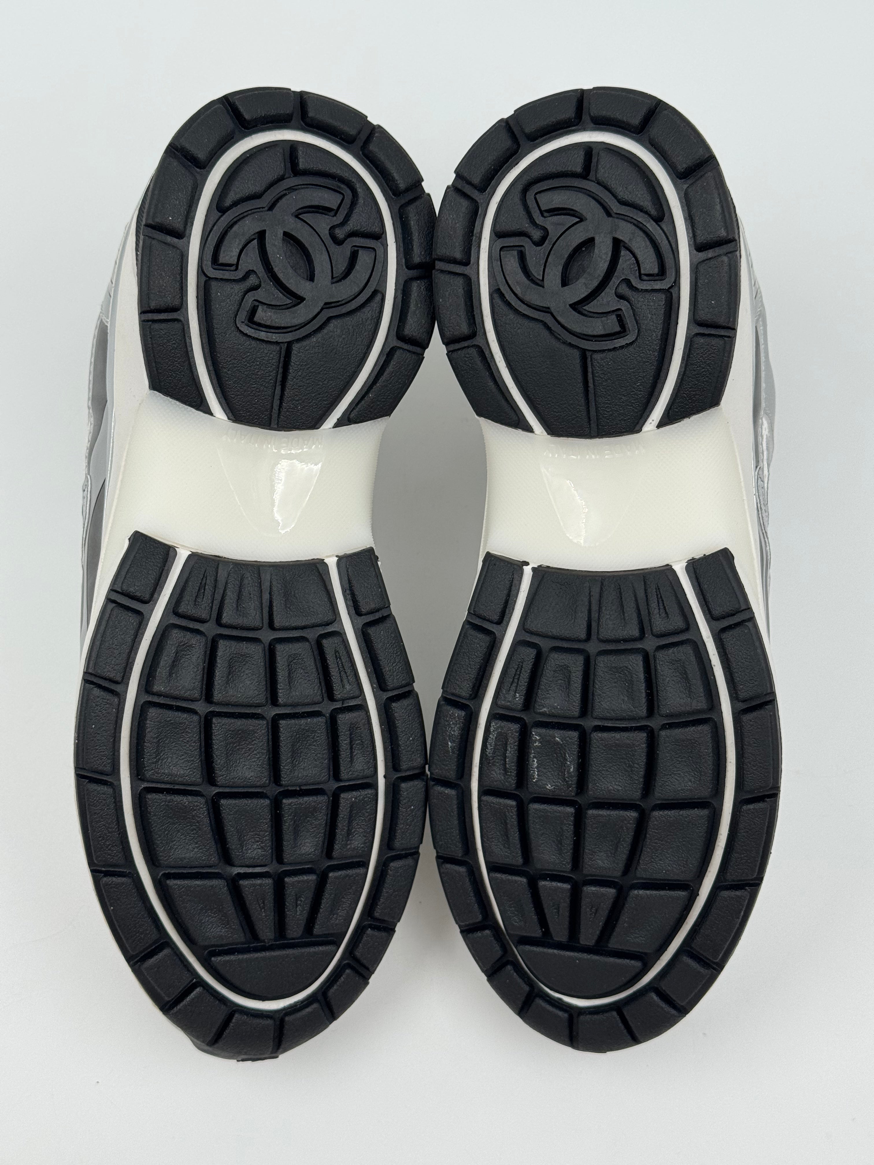 Chanel Runner